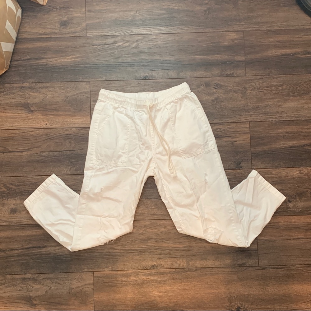 Aerie white pants with holes! Size medium! Tie String Waist!